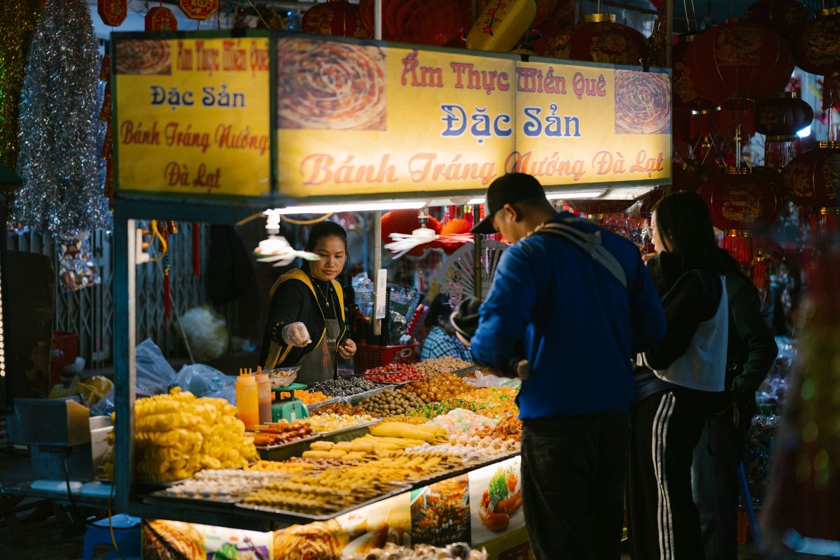 Antique Market & Street Snacks 5