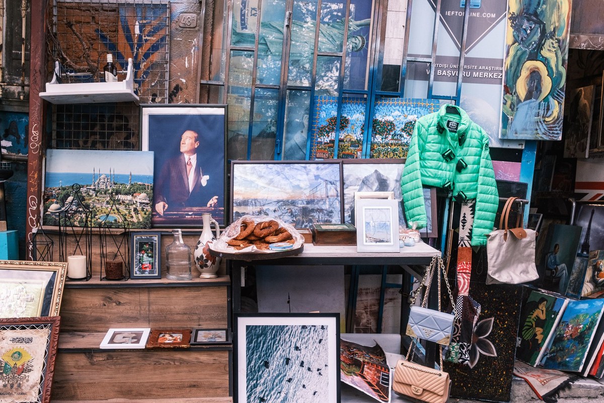 Antique Market & Street Snacks 6