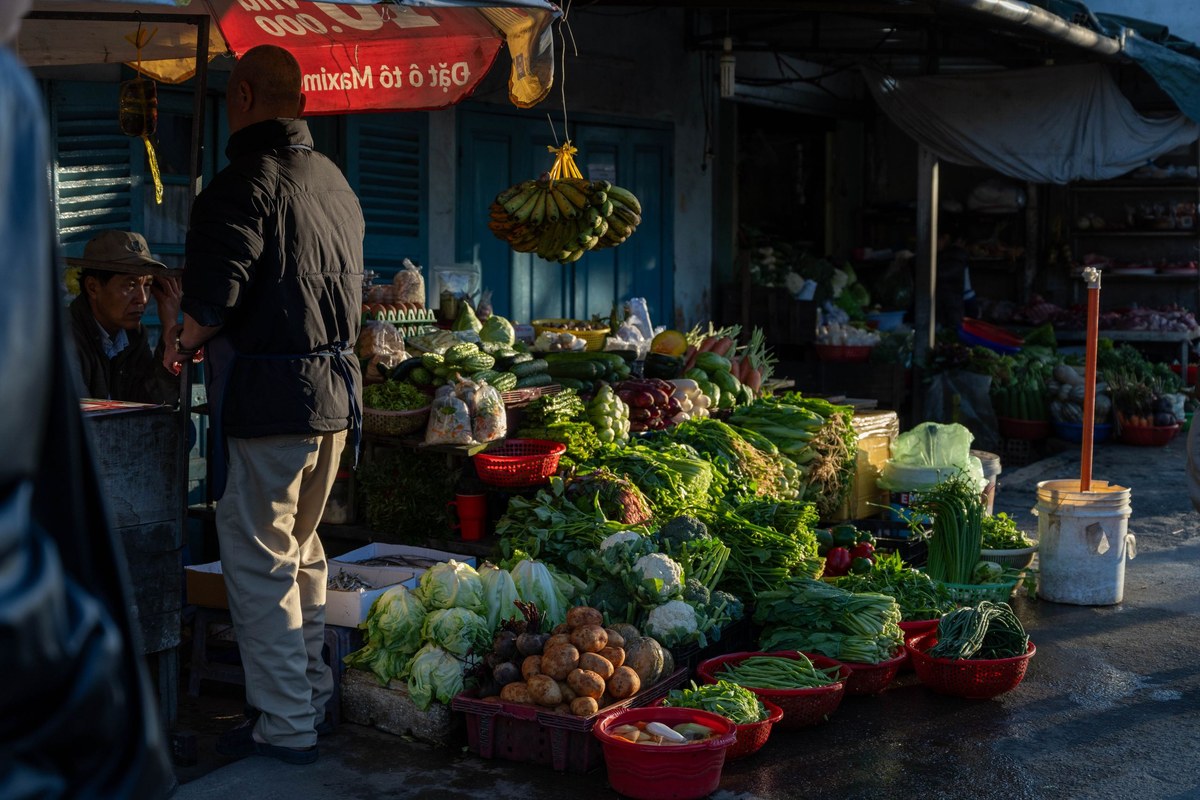 Early Morning Market with a Chef 8