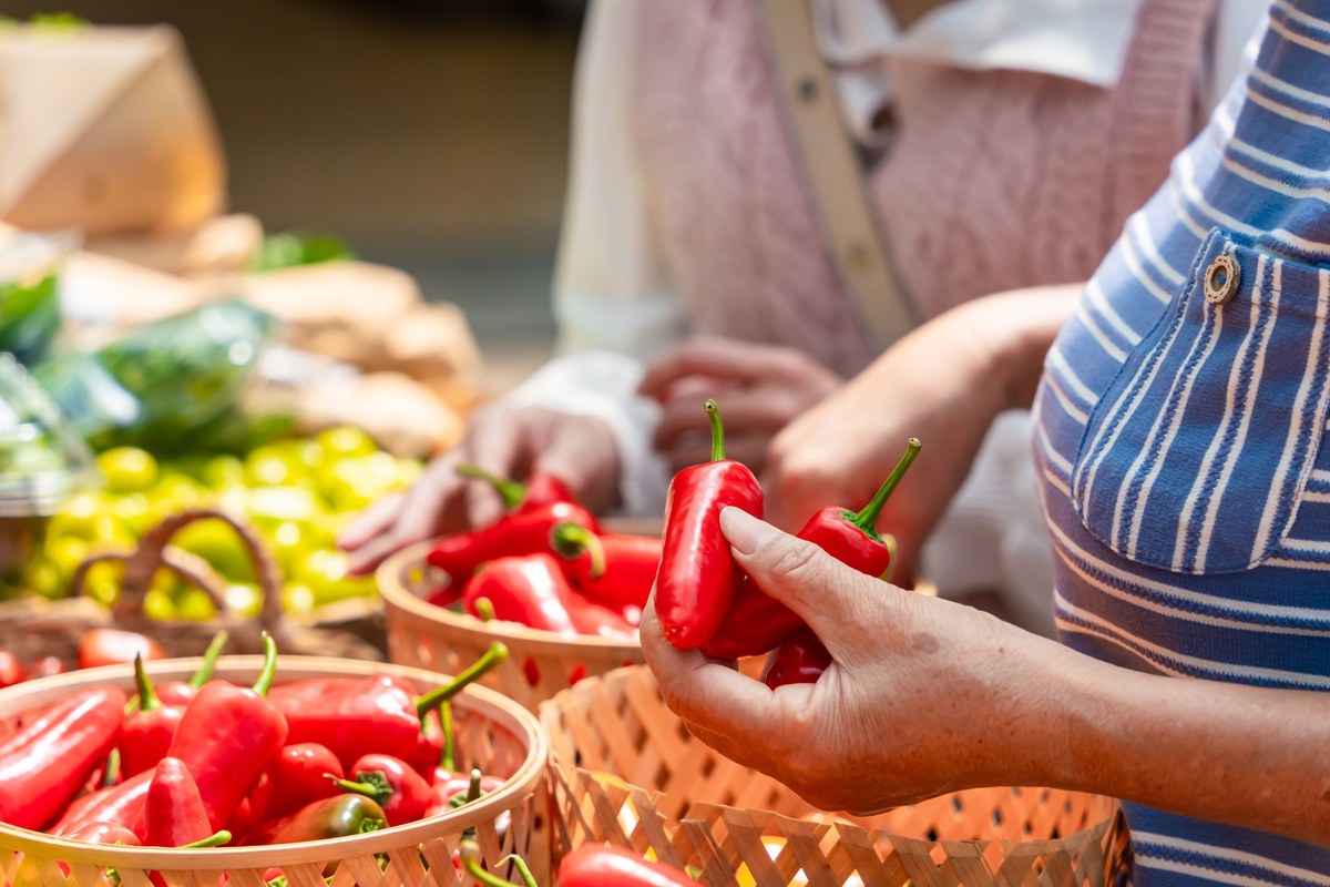 Farmers Market Shopping & Cooking 4
